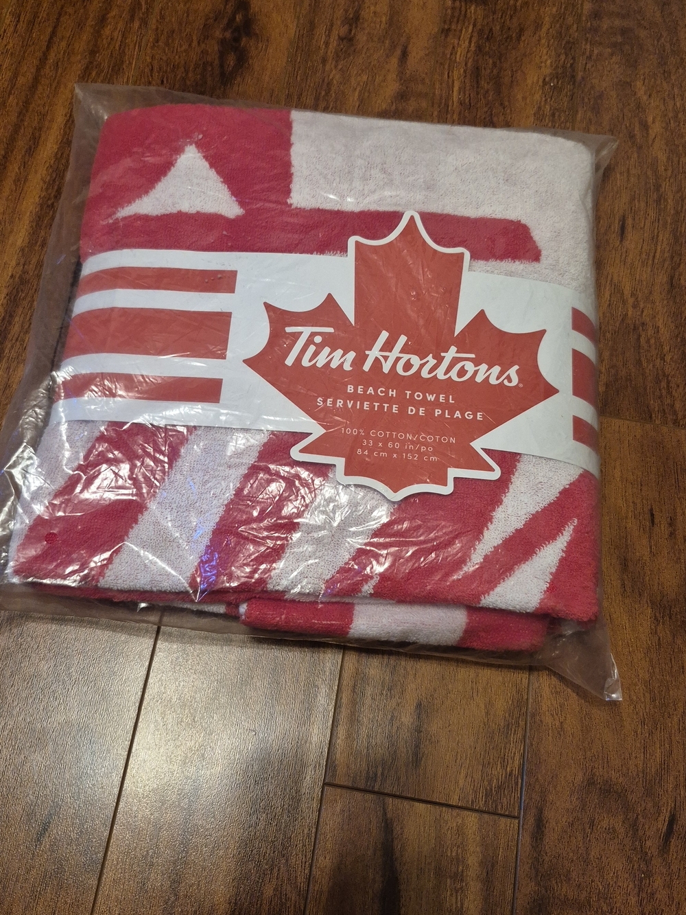 BNIP Tim HORTONS Collectible Red and White Beach Towel